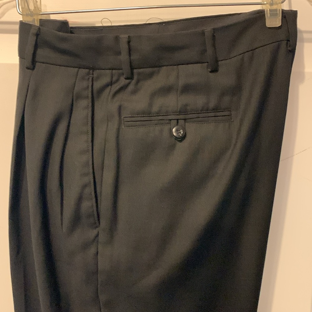 Men’s pleated dress slacks, black, size 32/30 - Picture 3 of 9